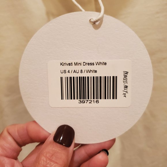 Little white dress - Picture 2 of 5